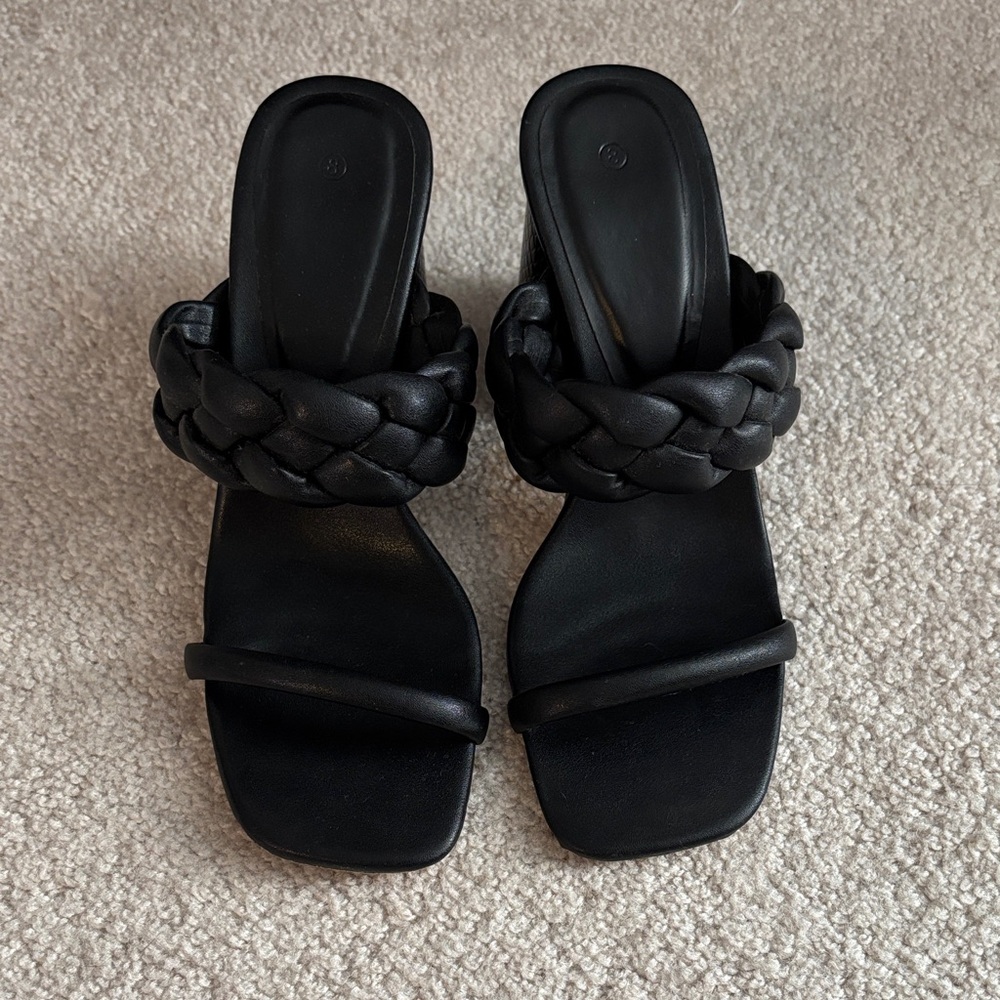 5/$25🌼 Elegant Black Braided Women's Heels